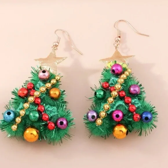 Decorated Glee🎄🎅🏼🎁✨Christmas Tree Happy Holidays Dangle Earrings - Picture 4 of 7